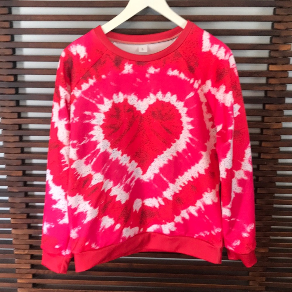 NWOT Heart Tie-dye Sweatshirt L
